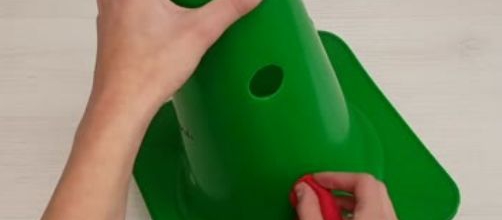 Wie macht man einen Weihnachtsbaum aus Holz?