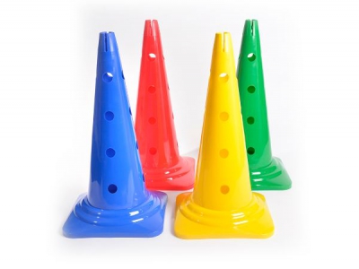 Trainingskegel 50 cm mit Löchern